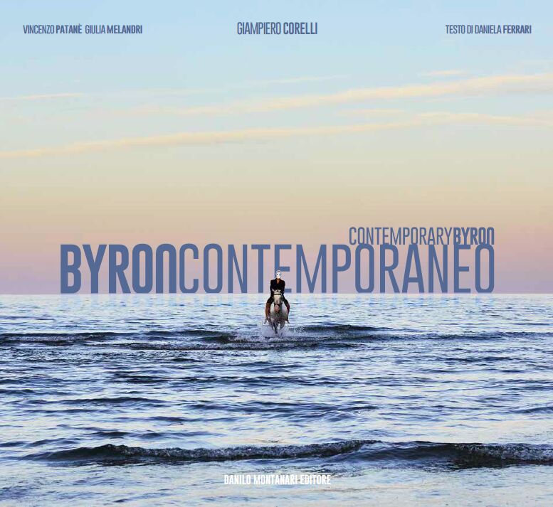 Presentato il catalogo che annuncia la #mostrafotografica della #FondazioneCassadiRisparmiodiRavenna #Byron Contemporaneo. In vista del nuovo museo dedicato al poeta romantico. Ne parliamo sul sito di #ècultura! eculturadavivere.it/news/l-eroe-by…