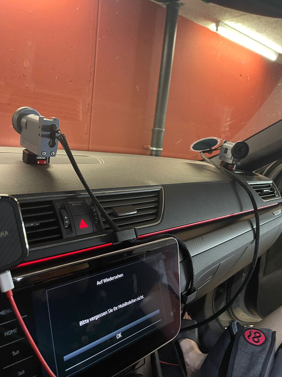 TrilluXe tweet media