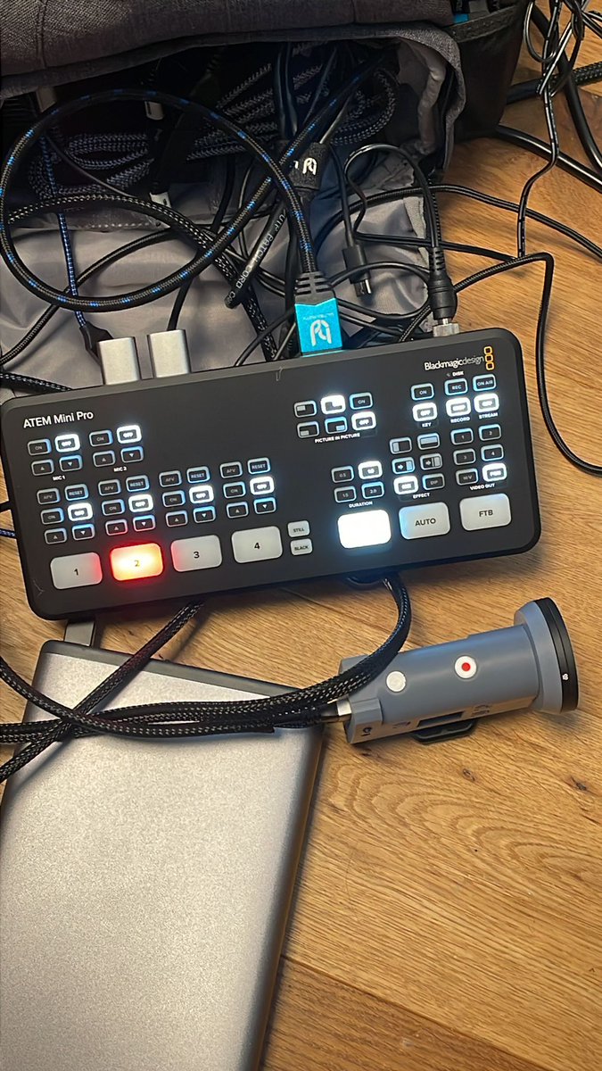 TrilluXe tweet media