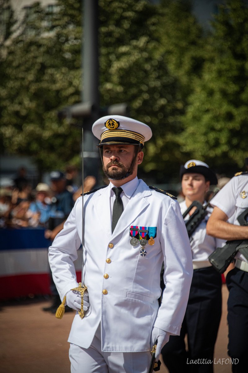 Gouv_mili_Lyon's tweet photo. 🇫🇷 Nous vous attendons nombreux ce dimanche matin pour la cérémonie du 14 juillet #PlaceBellecour
🪖 La cérémonie débutera à 10h et sera suivie de l’ouverture du “village des armées” avec de nombreuses animations !
📷 : @ L.Lafond https://t.co/N1OXRjFmKl