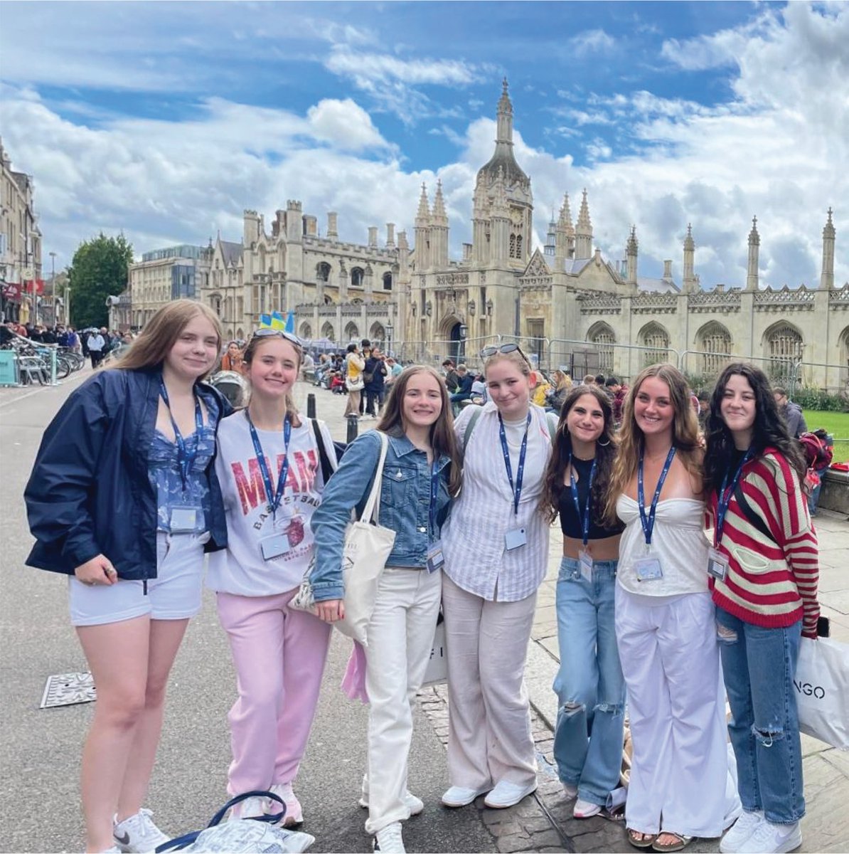 bucksmore_edu's tweet image. BUCKSMORE SUMMER | A glimpse of university life at some of the United Kingdom's top institutions. The students toured some of the most prestigious colleges and institutions in Oxford, Cambridge, and London.