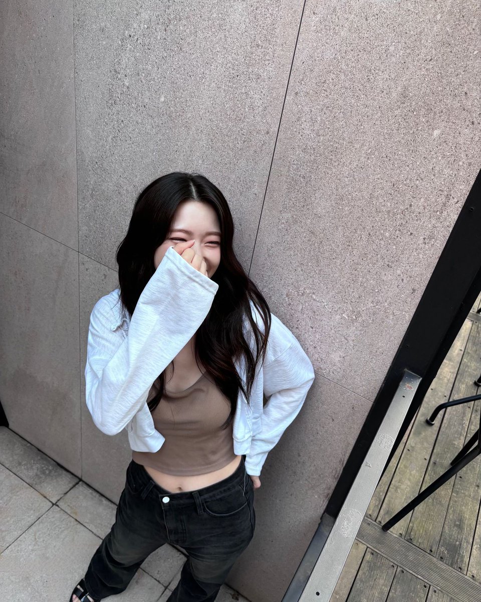 suyoonworld tweet media