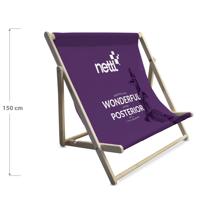 pdcglasgow's tweet photo. Ideal for picture-perfect moments, this large deck chair is the key to unforgettable snaps that will be shared on social media.

Comfortably seat 2 people with an attention-grabbing height of 1.5m and a width of 1.7m. Change the fabric sling easily for seasonal promotions. https://t.co/IjqnscMwkl