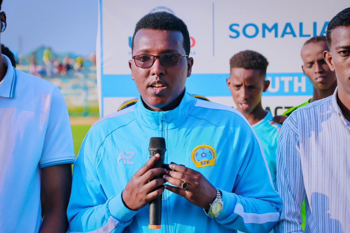 TalobeegF's tweet photo. Speaches at the opening of the final match of youth tournament in Kismayo. https://t.co/dPH3xrRHSh