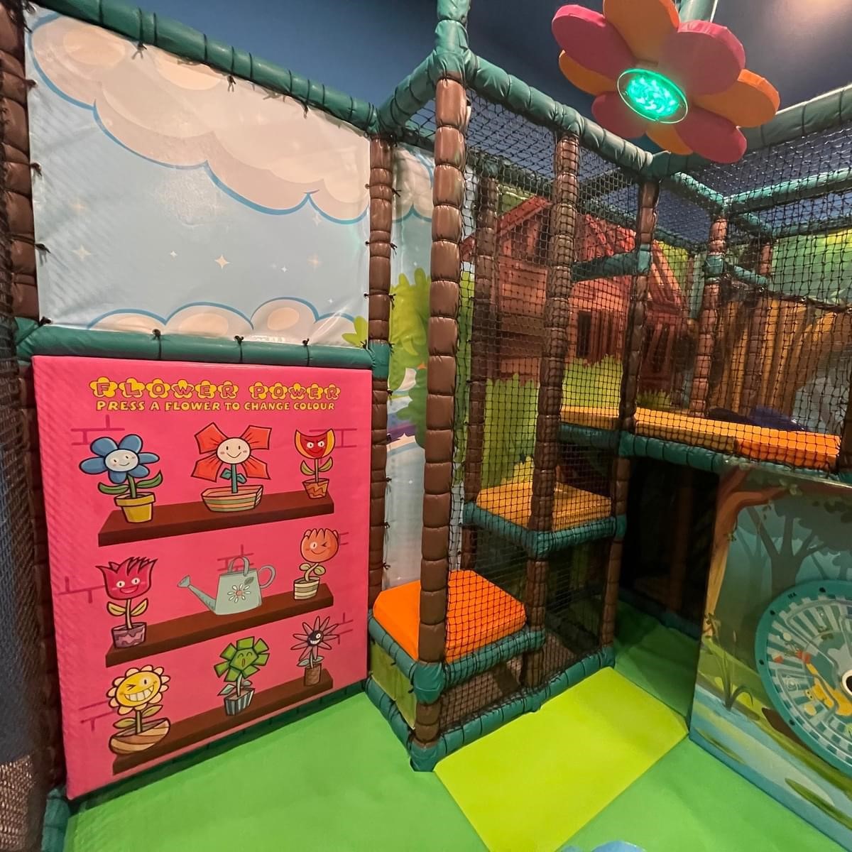 Check out some client pictures from our recent install at The Treehouse Soft Play Centre!🌲🦋

#softplay #indoorplay #ukmanufacturing