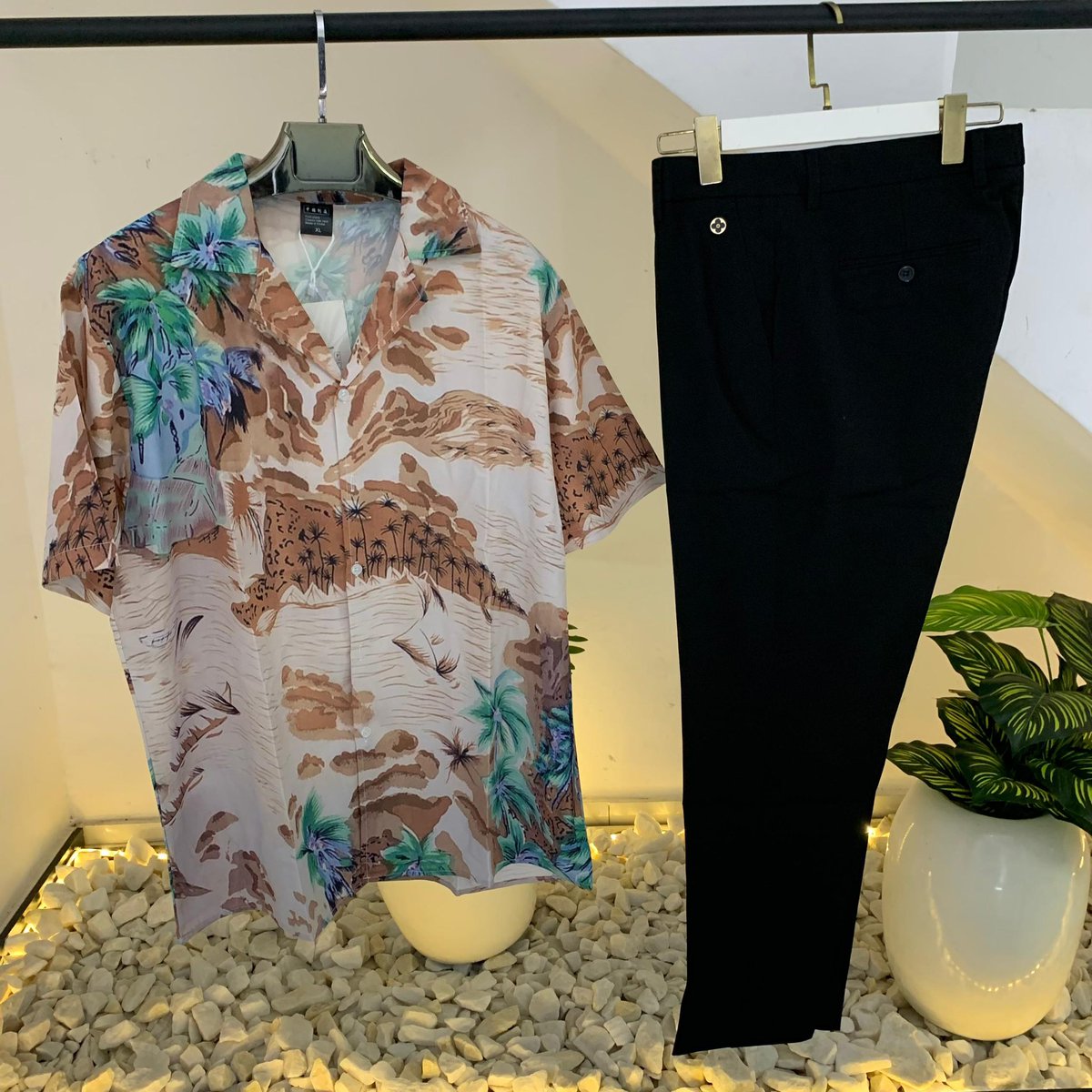 37billionn's tweet photo. VINTAGE 22k
Size l-3xl

PANT 38k
Size 30-38 https://t.co/6lc7M3hhlk