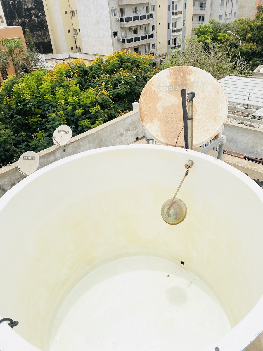CleanwaterSen's tweet photo. Saviez-vous que des rĂ©servoirs dâeau contaminĂ©s peuvent mettre votre santĂ© en danger ? đ± Avec Clean Water Senegal, nous nettoyons et dĂ©sinfectons vos rĂ©servoirs pour assurer une eau propre et sĂ»re. Contactez-nous dĂšs aujourdâhui pour un service fiable ! #EauPropre https://t.co/jYQt2hAO4Q