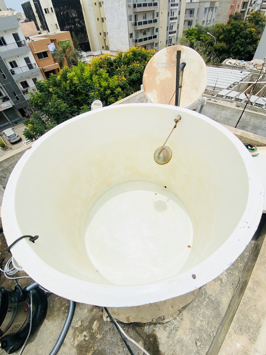 CleanwaterSen's tweet photo. Saviez-vous que des rĂ©servoirs dâeau contaminĂ©s peuvent mettre votre santĂ© en danger ? đ± Avec Clean Water Senegal, nous nettoyons et dĂ©sinfectons vos rĂ©servoirs pour assurer une eau propre et sĂ»re. Contactez-nous dĂšs aujourdâhui pour un service fiable ! #EauPropre https://t.co/jYQt2hAO4Q
