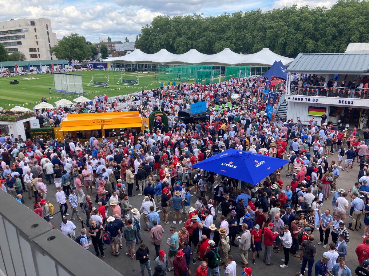 HQ with <a href="/meenamtj/">Marina Jones</a>