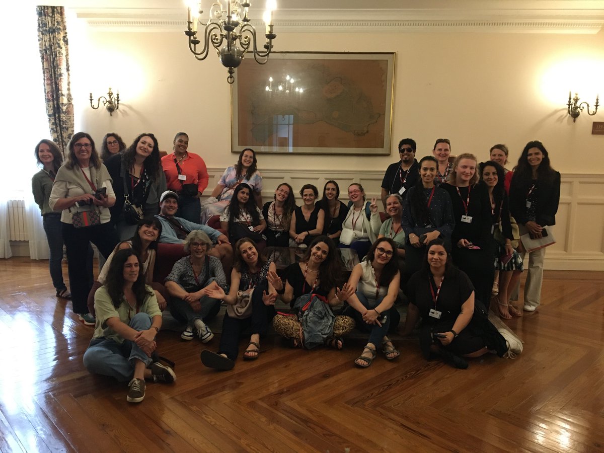 chacunin's tweet image. Disfrutando del sueño de la @uimp con @RbnGP10 y
@bmartingascon1 y un grupo ESPECTACULAR de profes de #ELE de todo el mundo. “ELE en la era digital” en La Magdalena. #regalazosdelverano2024