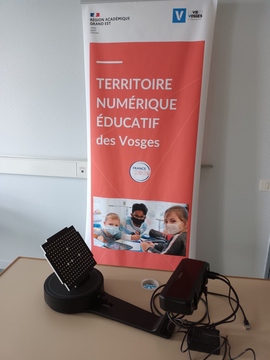 MERCI 🙏 au  #1D Numérique des Vosges (<a href="/ERUN88Vosges/">Erun88</a>), pour le prêt longue durée d'un scanner 3D. Achat via #TNE #TNE88 #TNEVosges 
Création artistiques, modélisation, outil 🛠 du #FabLab au Lab #Num de Darney. #CCVCSO
#DRANE_NancyMetz