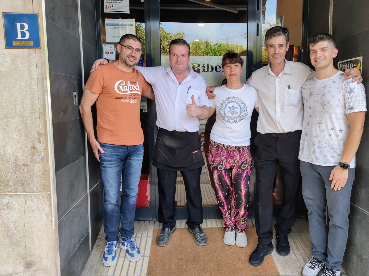 ProjecteEmma's tweet photo. El Bar la Ribera ha recollit 1️⃣3️⃣7️⃣0️⃣€ amb la guardiola que van posar a disposició del #ProjecteEmma 🦩 per a la investigació en #càncerdemama 💪

Moltes gràcies per la vostra col·laboració! 😍

@icsebre #TotesSomEmma #JosócProjecteEmma #TerresdelEbre https://t.co/dtdUqBYLAL