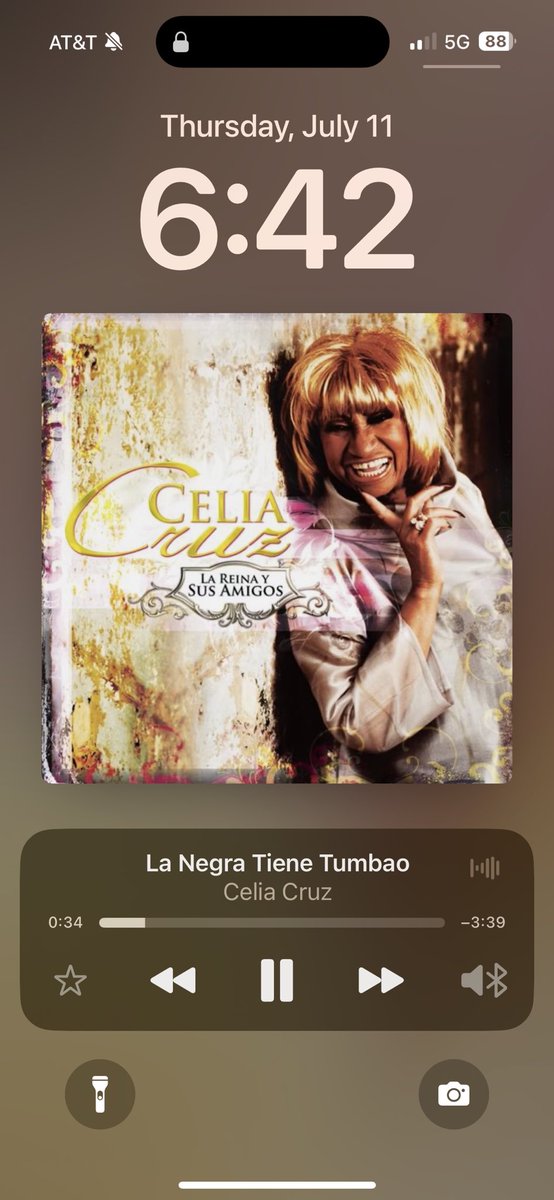 Que pasó aquí ? Azzzzzzzucar 😂😂😂