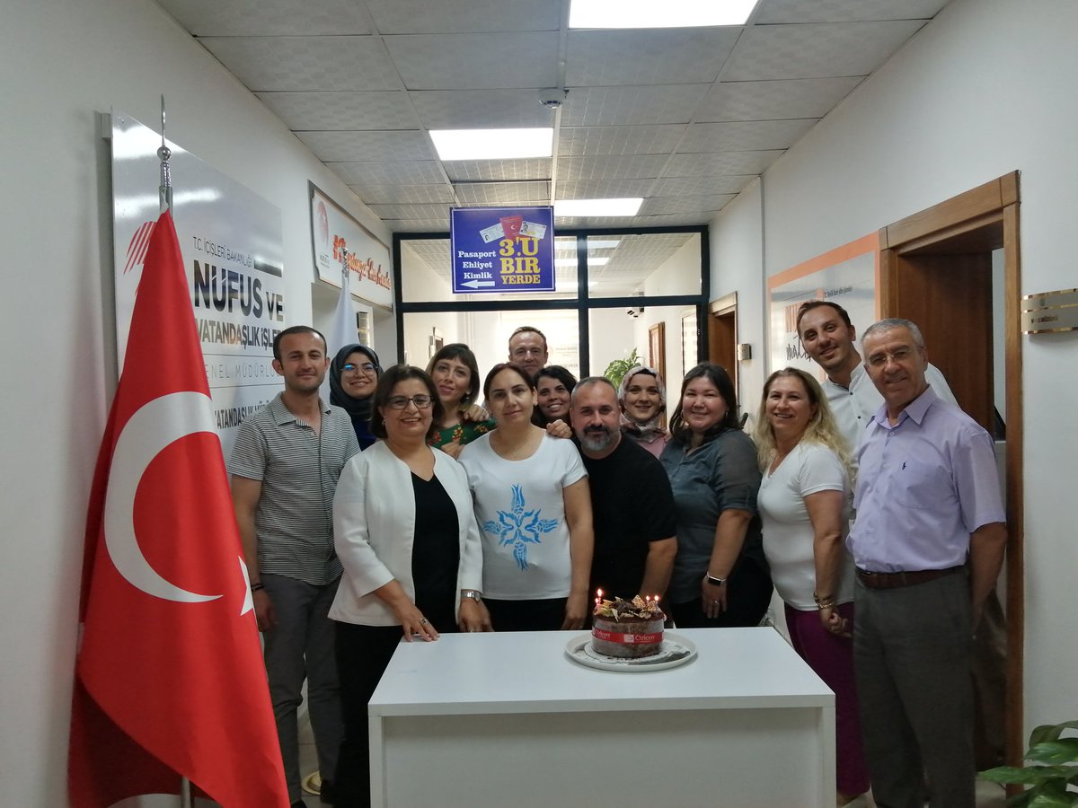 11Temmuz  Dünya Nüfus  Günümüz kutlu olsun. Nüfus Teşkilatına özverili  emek veren tüm meslektaşlarımın gününü kutluyorum.
<a href="/TCNufus/">Nüfus ve Vatandaşlık İşleri Genel Müdürlüğü</a>
#HayatımızınHerAnında