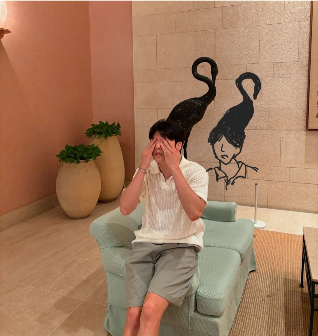 phokpho's tweet photo. ちょ、ジュノちゃんのパッと見こんな髪の毛に見えた😂 https://t.co/1PG5w3AhwM