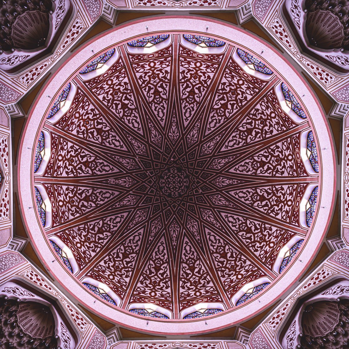 c9z_mj's tweet photo. コレをコウしました(*´Д`*)
#pinkmosque
#Putrajaya https://t.co/XSFEtShmdk