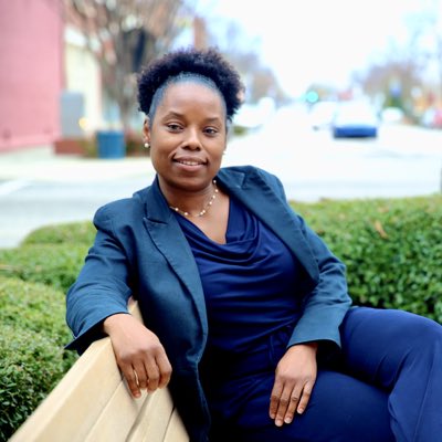 MelissaWatson's tweet photo. #NewProfilePic https://t.co/NOJjlxdNIi