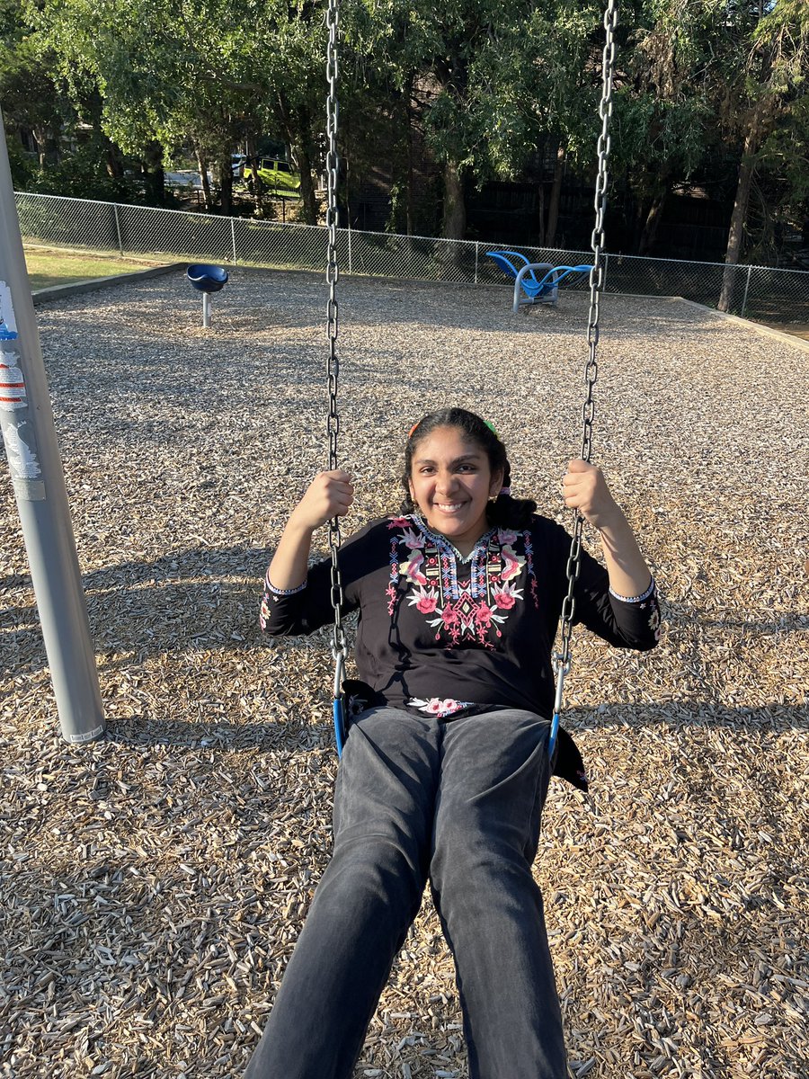 Hahne_Elyse's tweet photo. Swinging into a terrific Thursday at ESY! #tesleads #teambce #teamcms #gcisdspecialservices https://t.co/FAXvJDTztg
