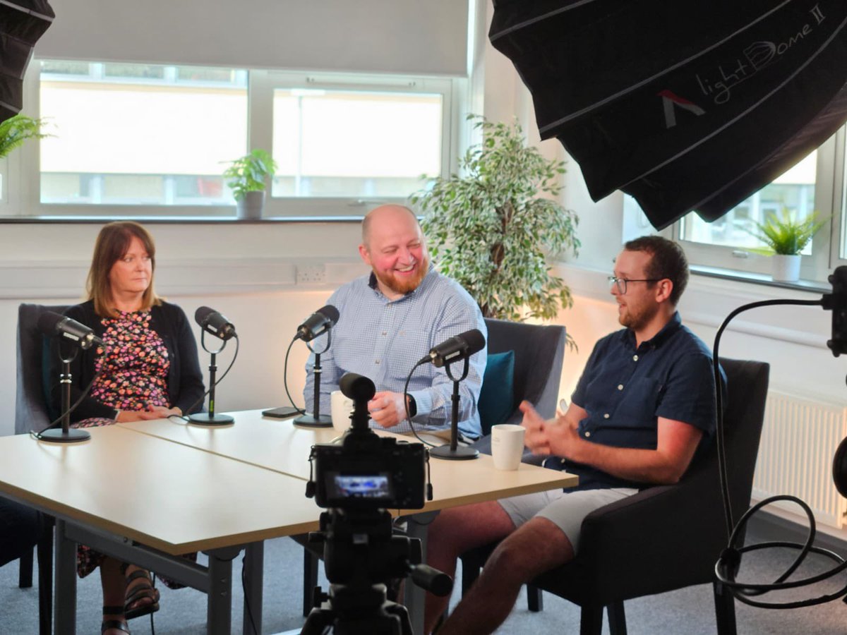 Another great AI chat Over a Brew with <a href="/BrandnicNicola/">Nicola</a>, Scott Morgan and <a href="/RoryM4Music/">Rory Meredith</a> !! Aiming to start releasing the podcast at the end of the summer! Bring on more of these👍