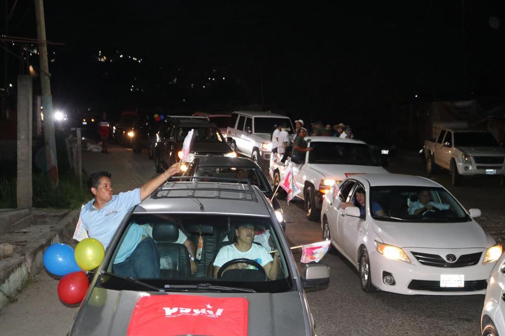 Caucagüita reafirmó su respaldo total al Presidente obrero <a href="/NicolasMaduro/">Nicolás Maduro</a>. Gente alegre y comprometida que va por la victoria perfecta este próximo 28 de Julio
 ¡Vamos Nico!#KeLacreoLaPoesía