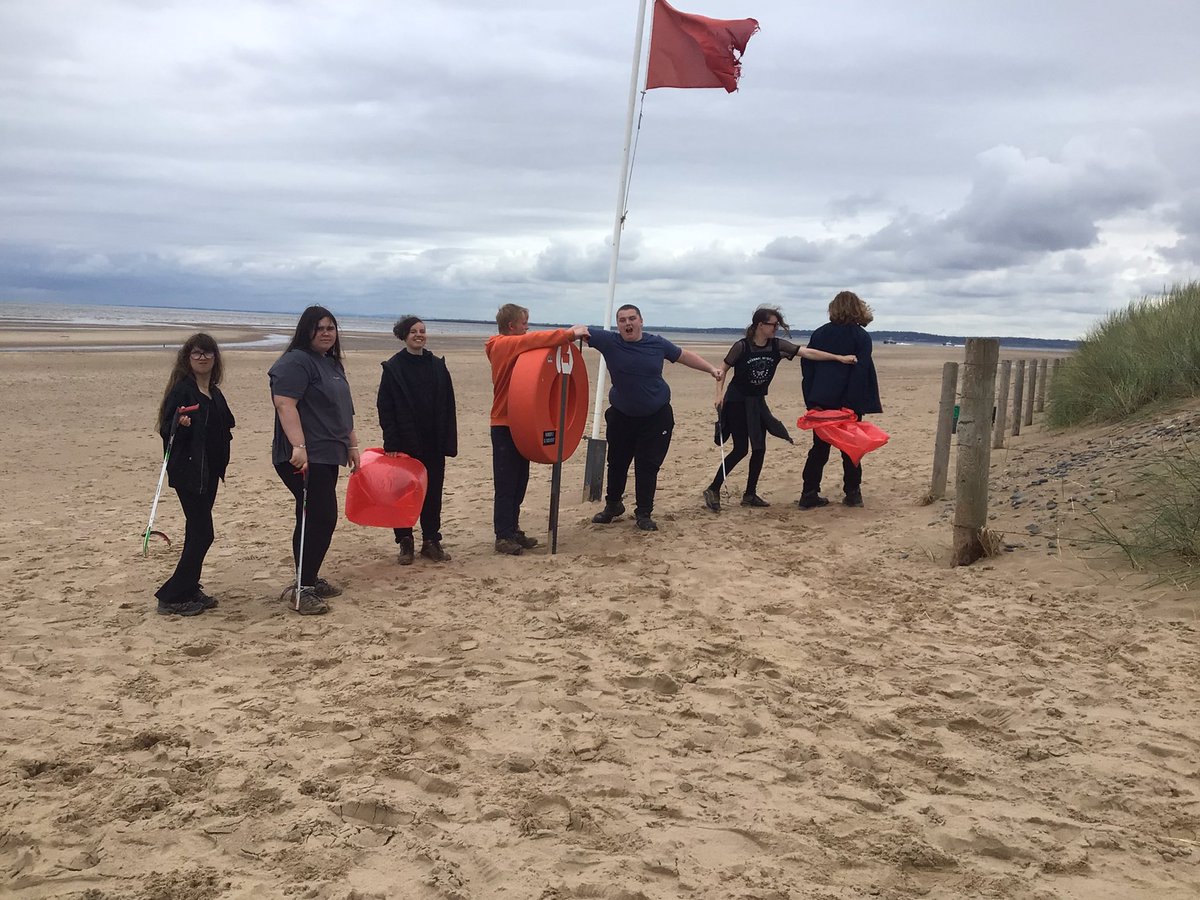 TirMorfa's tweet photo. Interesting day at Talacre learning about sand dune conservation, wild flora and fauna, the little terns and their nesting behaviour as well as litter picking along the coast #ytmfamau #ytmwellb #ytmsctech #ytmHCI #ytmEIC https://t.co/6HmAf1sQfM