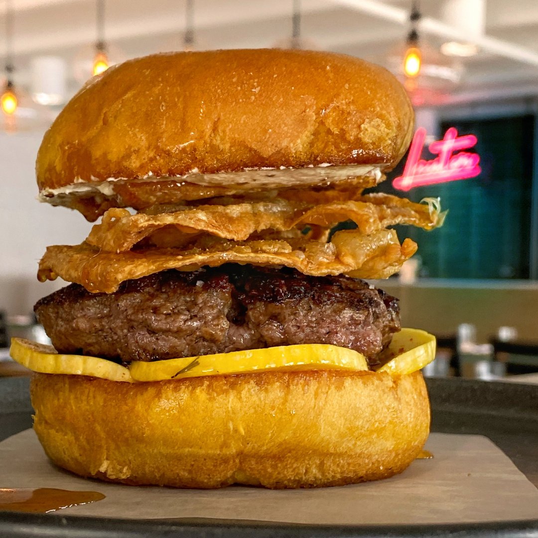 NashvilleScene's tweet photo. It's the freakin' weekend, baby, I'm about to have me some BURGERS! πΆπ
Enjoy $7 burger specials from 60+ local restaurants before #SceneBurgerWeek24 ends on Sunday.
Once you've found your favorite, make sure to vote at https://t.co/0i0P2noYJn. https://t.co/fScDGzqIfN