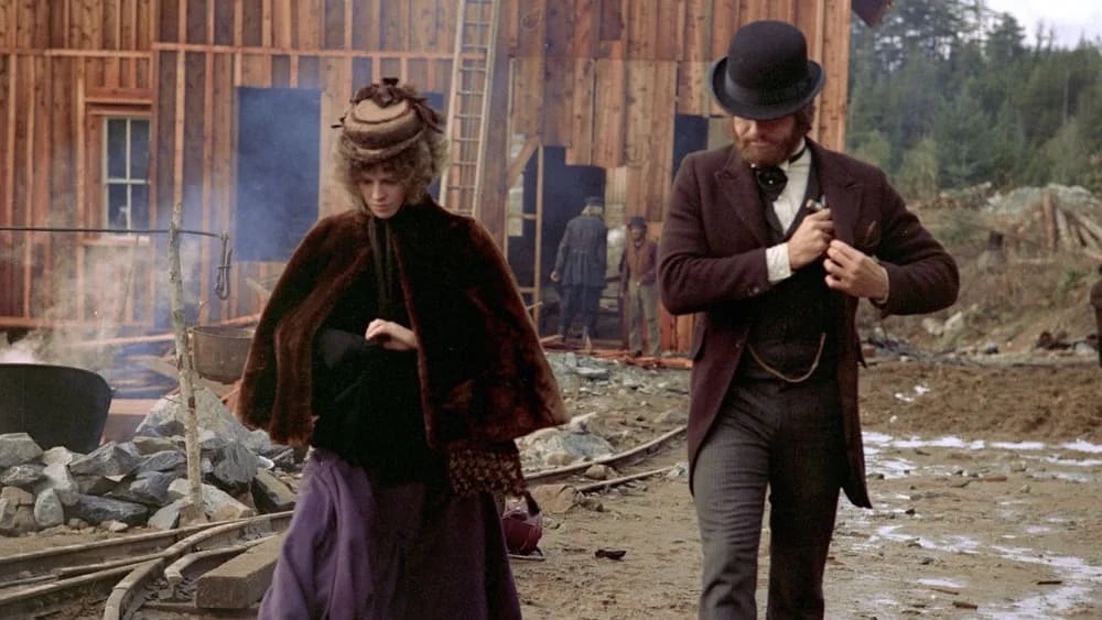 EverySingleFilm's tweet photo. MCCABE &amp; MRS. MILLER (Altman. 1971) 🔁 - Feels about as close as you can get to watching a living and breathing old western town without a time machine. One of Altman’s best. Julie Christie is amazing. Beatty, one of the great leading men, playing an absolute loser. ⭐️⭐️⭐️⭐️1/2 https://t.co/jyiuxeXLfr