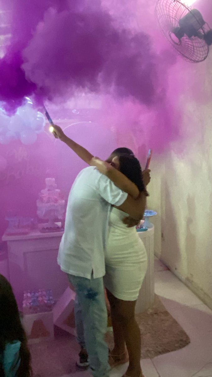 Gtremffc's tweet photo. Tbt do melhor momento desse 2024 até agora, dia 30/06/2024 o dia que fiquei sabendo que seria pai de menina, vem Gabrielly do papai,  o meu mundo é rosa 🩷🩷🥺👨‍👩‍👧 https://t.co/Ykpgowg7ED