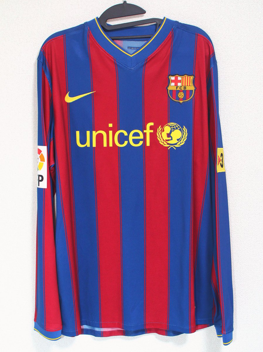 RT @solairouniform: メッシ バルセロナ長袖ユニフォーム。選手支給品