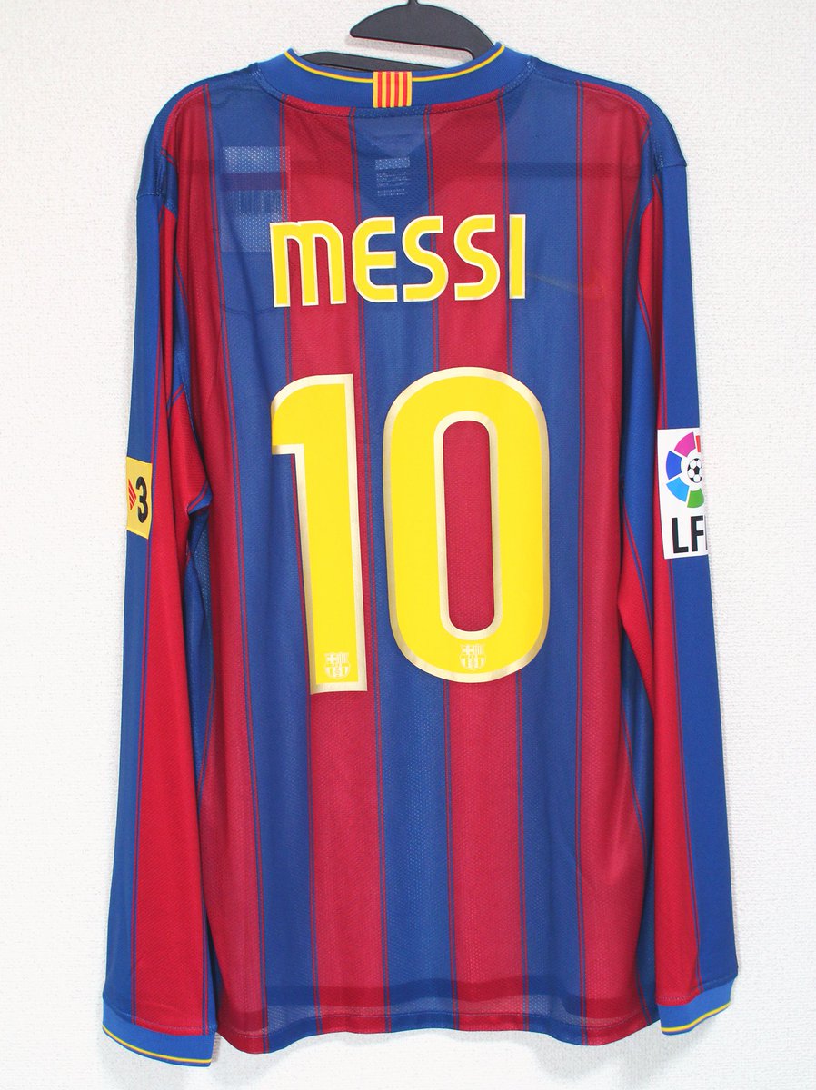 RT @solairouniform: メッシ バルセロナ長袖ユニフォーム。選手支給品