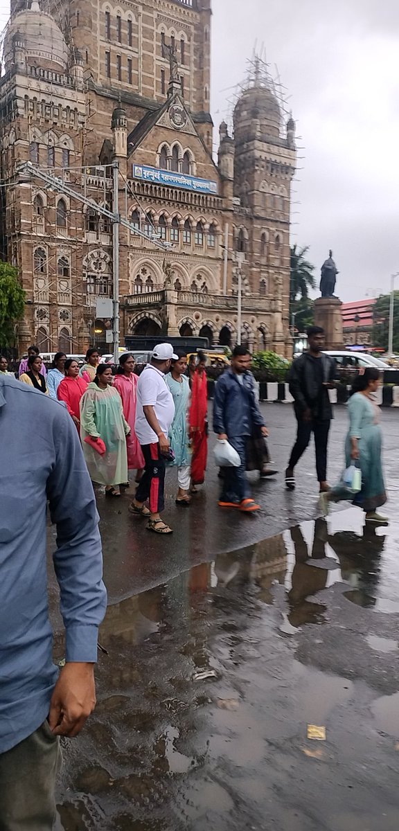 kapildewalkar's tweet photo. @Dev_Fadnavis @girishdmahajan @AjitPawarSpeaks ... वरील सर्व मंडळी आपणास कडकडीची विनंती उमेदवाराच्या मागण्या मंजूर करा रस्त्यावर महिलांचे खूप हाल होत आहेत.उमेद मोर्चा 2024Azad मैदान https://t.co/B0nvC6m6lh