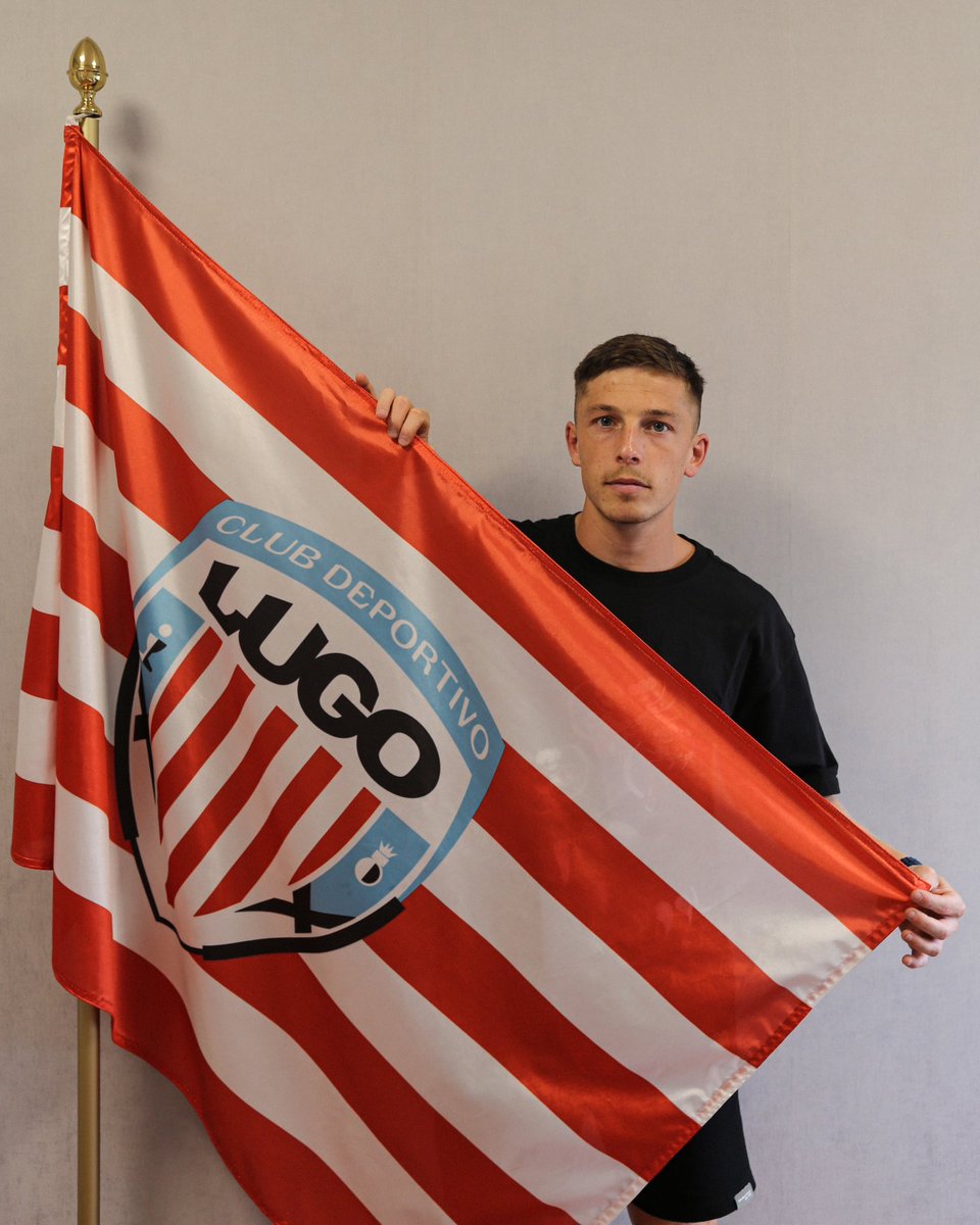 CDLugoCanteira's tweet photo. 🆕 𝗢𝗙𝗜𝗖𝗜𝗔𝗟 | José Sobrido, novo reforzo do #CDLugoB para a tempada 24/25.  

📃 O dianteiro ribeirense incorpórase ao club procedente do @CD_Estradense. 

🙌 Benvido, @Sobrado09! 

#ForzaLugo https://t.co/RTD6QLlfLQ