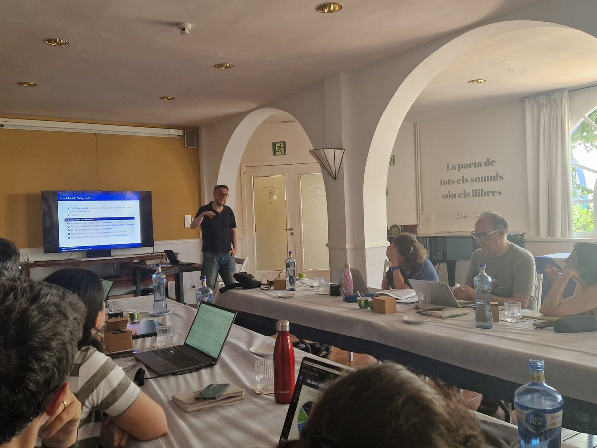 GRBIO_BCN's tweet photo. Ahora @jordicortes314 ha iniciado un relevante taller en Machine Learning in Survival Analysis https://t.co/KvCWOhs2Qc