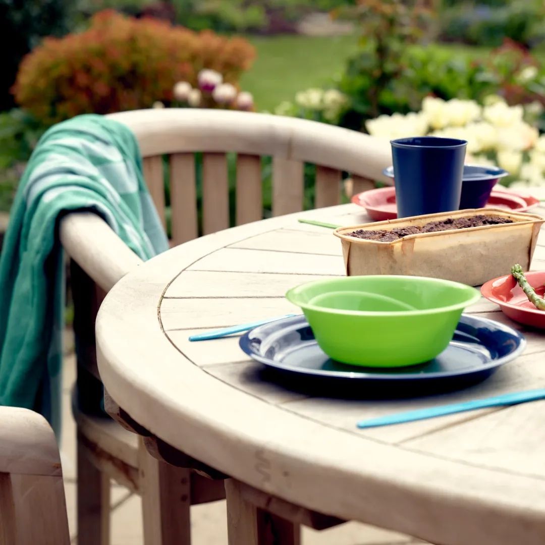BluePatchTeam's tweet photo. There is a lot of plastic picnic-ware being sold in our shops for days out.Β @ChimneySheep produces sustainable picnic tableware made from enamelled steel, sugarcane and recycled plastic.Β
#wearebluepatch #sustainableliving #ethicalbusiness #recycledplastic #picnicware https://t.co/ZGrdZ3lEMF