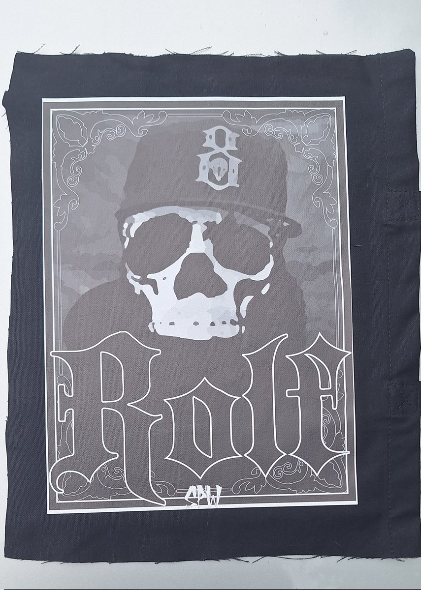 Gjorde en <a href="/Roffe_Ruff/">RR</a> backpatch till min fru. 
Kom ut jäkligt stilig.