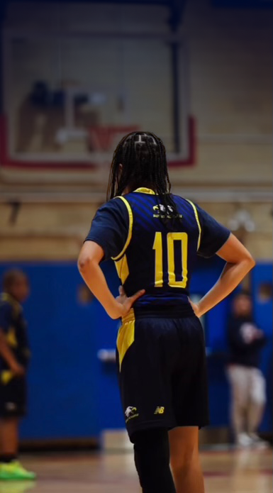 Our newest member of NYC’s Top Ten HS Ballers is Brooklyn's own Amerie Santana! Averaging 17.3 pts, 6.1 rebs, and 2.6 asts per game for Summit Academy, she shattered expectations with 1,000 points scored as a sophomore!

Read about her rising stardom at theharlemtimes.com/online-news/ny…