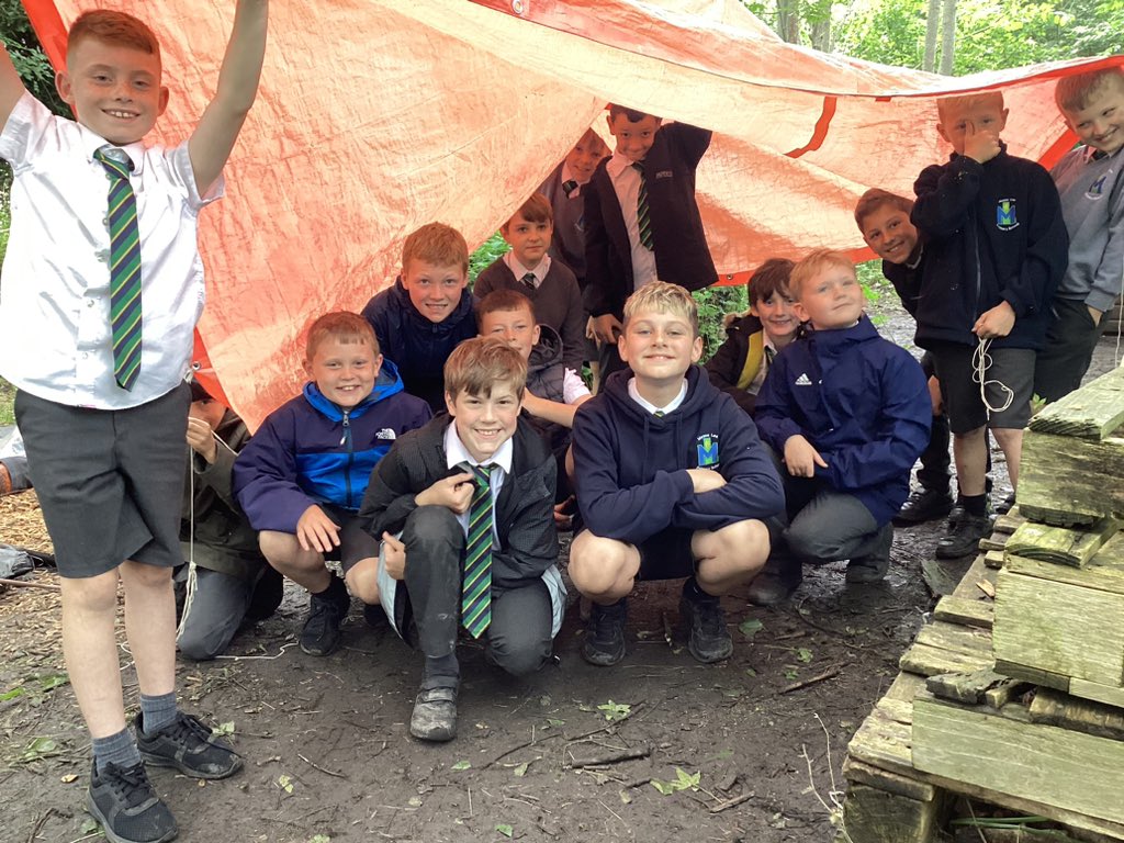 mesne_lea's tweet photo. Year Five have absolutely loved their time in the forest area! We learnt about tying knots, protecting ourselves from the elements, worked as a team and explored local flora. 🌳 #ForestSchool @MissWright147 https://t.co/85vM5uR8c7
