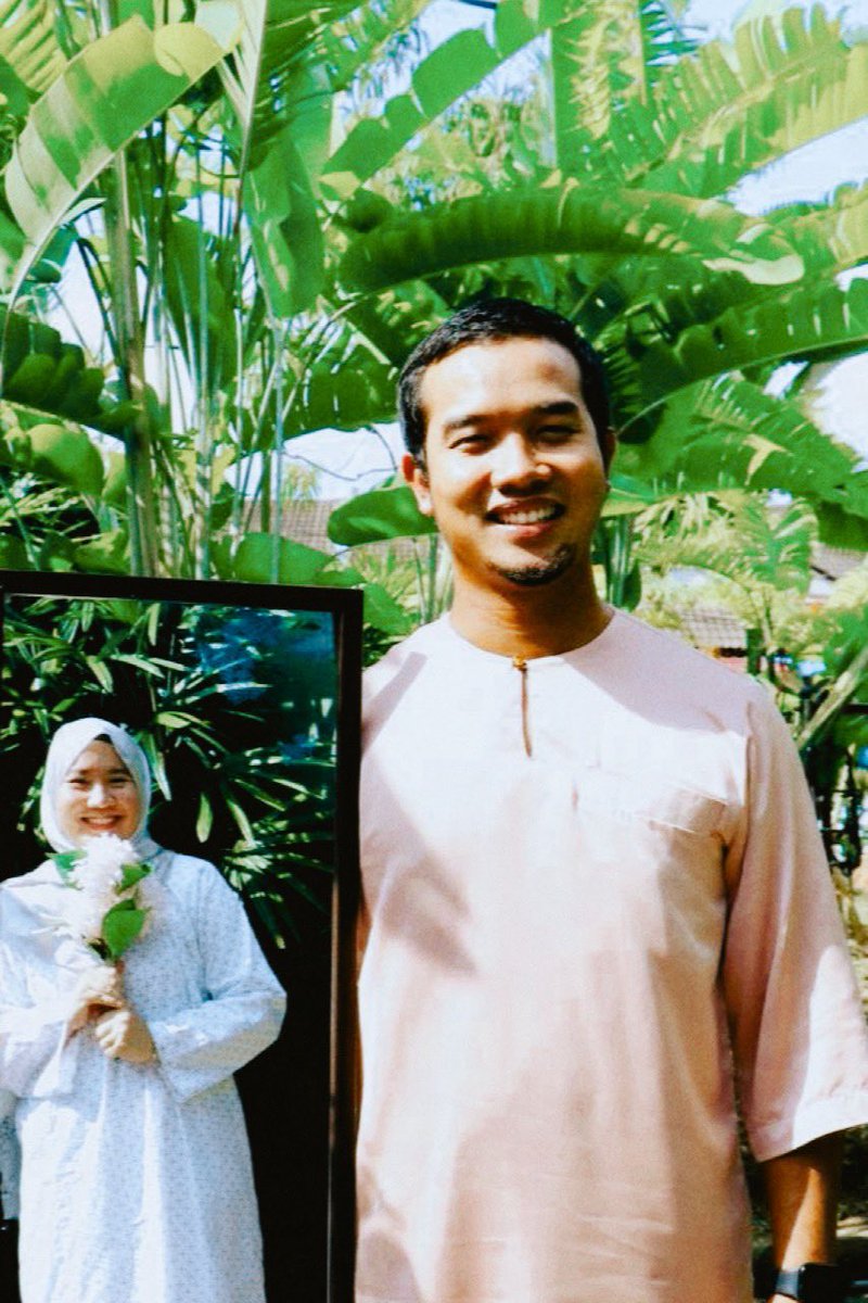 itsmeohni's tweet photo. Happy 3 years 💍 my favourite person. Happy 13 years of colourful journey together. My bb busy with works, semoga Abah Aidan dapat green light to work from home starting from this month so we could spend more time with you. Muah 😘 https://t.co/9XX1XbhHHE