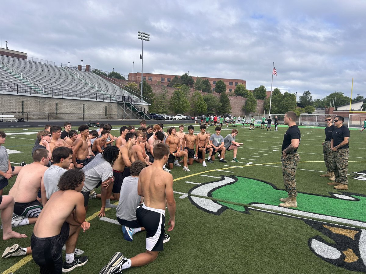 Thank you to the <a href="/USMarineCorps/">USMC Recruiting</a> for showing our Lions what it takes to sacrifice and commit for your country. Great work out today! #gohunt