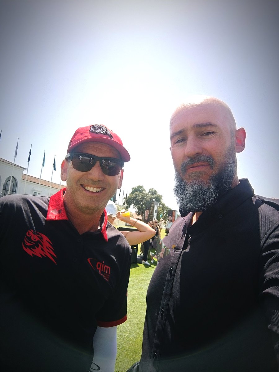 Nachitoden's tweet photo. Disfrutando del #ProAm de #LIVGolfValderrama2024 junto a los grandes #AritzAduriz #PauGasol #SergioGarcia #GarethBale y el número 1 #JonRham en el #RealClubValderrama https://t.co/BAhiPh4amu
