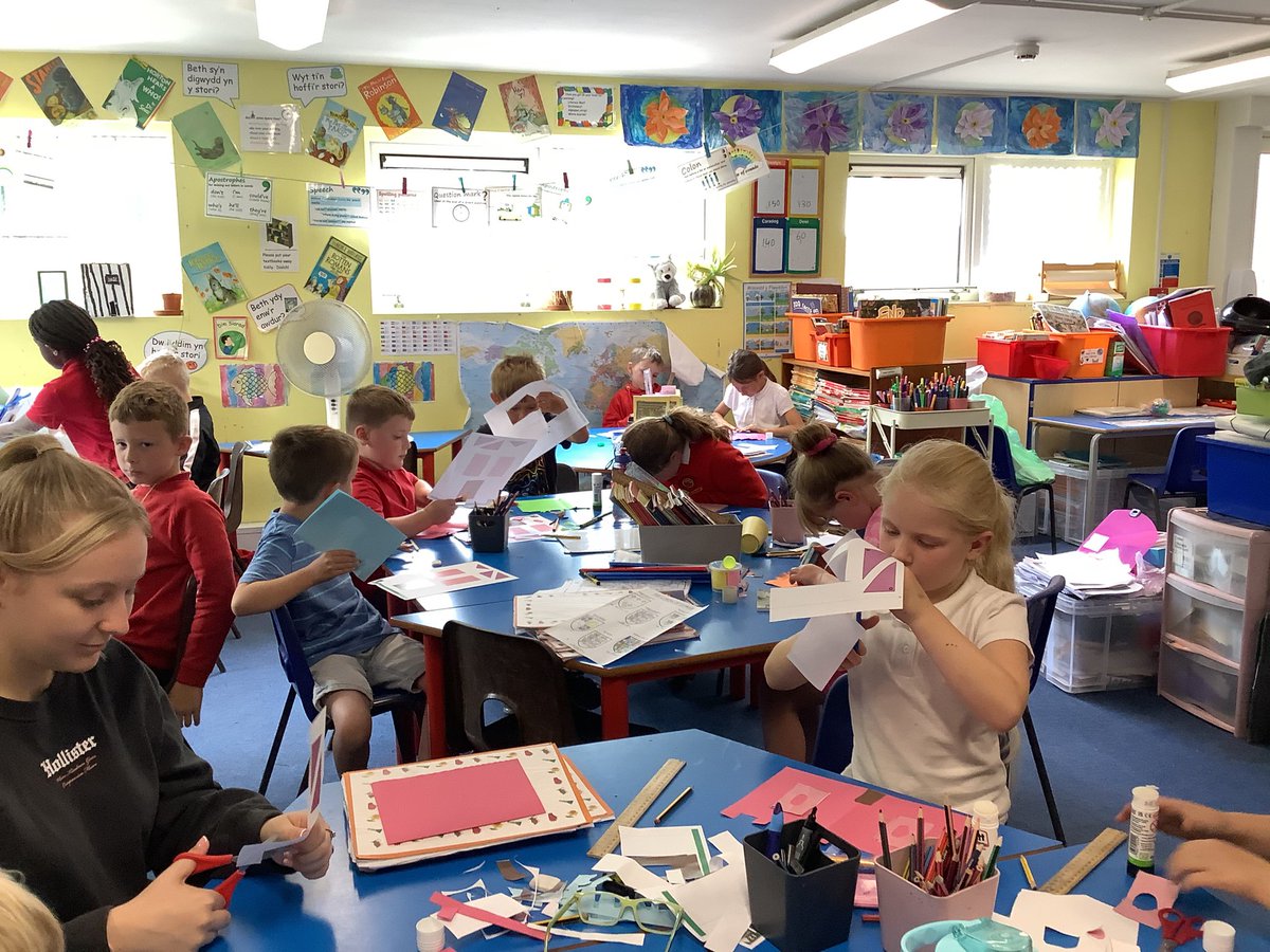 CraigfelenP's tweet photo. #cfp3 are making symmetrical castles. https://t.co/MancqsZy4L