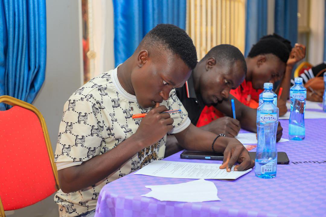 iamNadia_M's tweet image. Inorder to build a stronger online community,  @reachahand and @SautiPlusMedia are holding a two days digital communication training at Floral hotel wakiso Inorder to empower the shifters with digital comms skills to amplify their impact
#Letsshiftnow