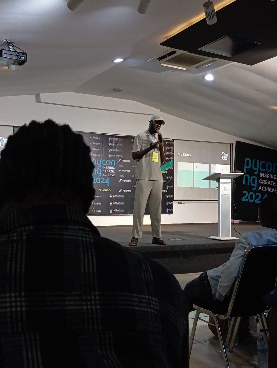 sophiairoegbu_'s tweet image. Listening to @GiftOjeabulu_ talk about the collaborative ML on VsCode at #PyConNG2024

Yes! Data science folks use VsCode and they code.