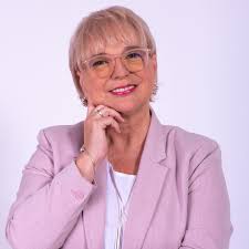 bcn_radio's tweet photo. Ahora en QR #quorumradial nos comunicamos con la Diputada Nacional por la Ciudad de Bs As @SilvanaGiudici (PRO) para hablar sobre ludopatía infantil
#ludopatia #ludopatiainfantil #proyectoley
https://t.co/LMdt8ItIov https://t.co/rPtnxgwwKP