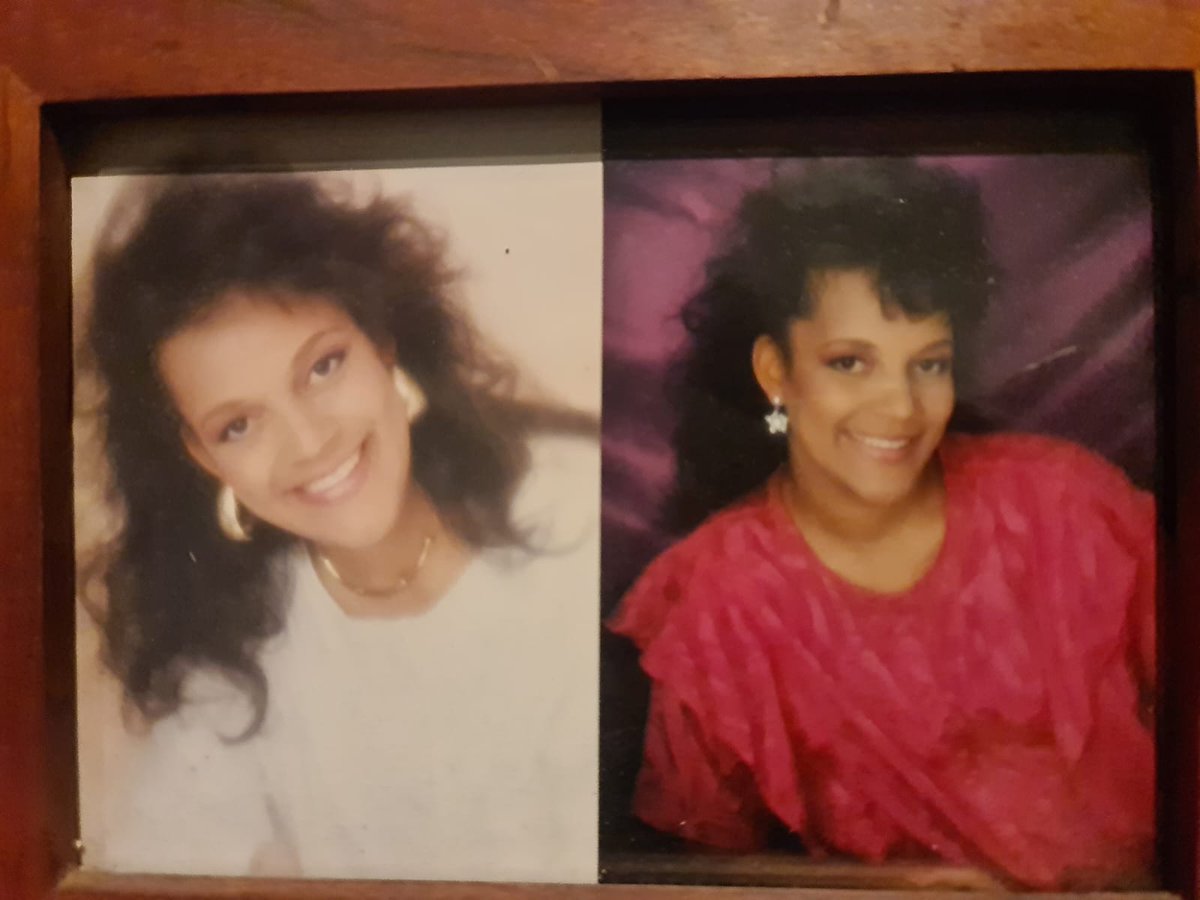 Kris_Connolly's tweet photo. My friend saw pictures of my mum (RIP), when she was heavily pregnant with my younger brother in the 90s, and told me she looks like light-skinned Aunt Viv on the Fresh Prince of Bel-Air and I - 🤣😭😭
#FreshPrints #TheFreshPrinceOfBelAir https://t.co/MV47VxfBxh