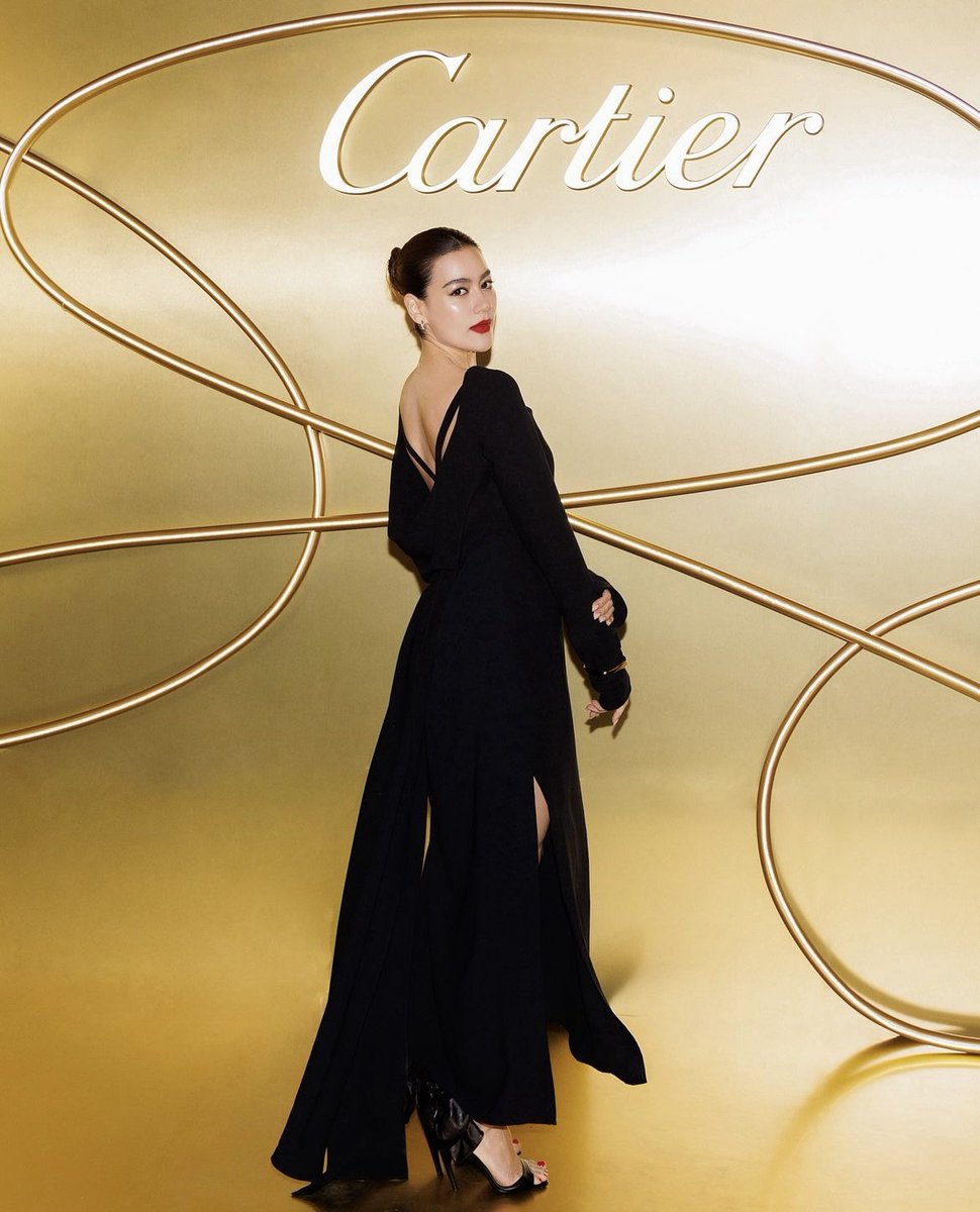 kimberleylook's tweet photo. KIMBERLEY X CARTIER TRINITY

#Cartier #Trinity100Celebration #CartierTrinity
#WhatKimberleywears #คิมเบอร์ลี่ #kimmy_kimberley https://t.co/WQ56JllqWF