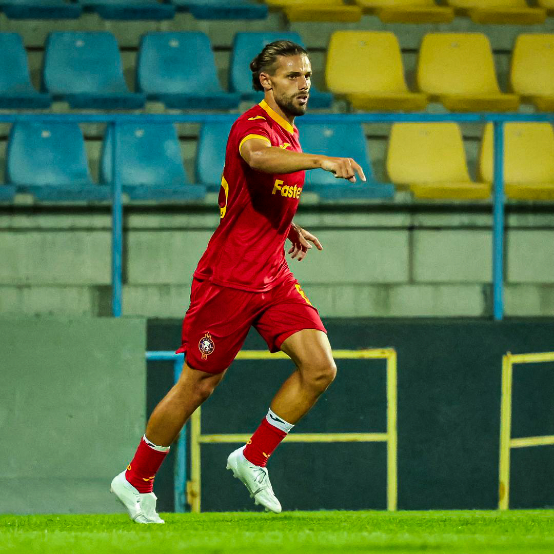 team_of_future's tweet image. Como se diz 𝖊𝖘𝖙𝖗𝖊𝖎𝖆 em arménio? 🇦🇲

Martim Maia fez os seus primeiros minutos oficiais como jogador do #Pyunik no primeiro jogo da 1ª eliminatória da #ChampionsLeague frente ao Dinamo Minsk.