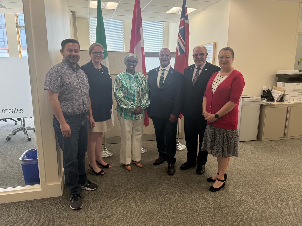 Rencontre fructueuse le 5 juillet avec cadres ministériels sur les enjeux clés des aînés franco-ontariens : accès aux services en français et politique sur le vieillissement. Merci à @Rodamuse et @AFO_Franco pour cette opportunité cruciale ! 🇨🇦 #FRON