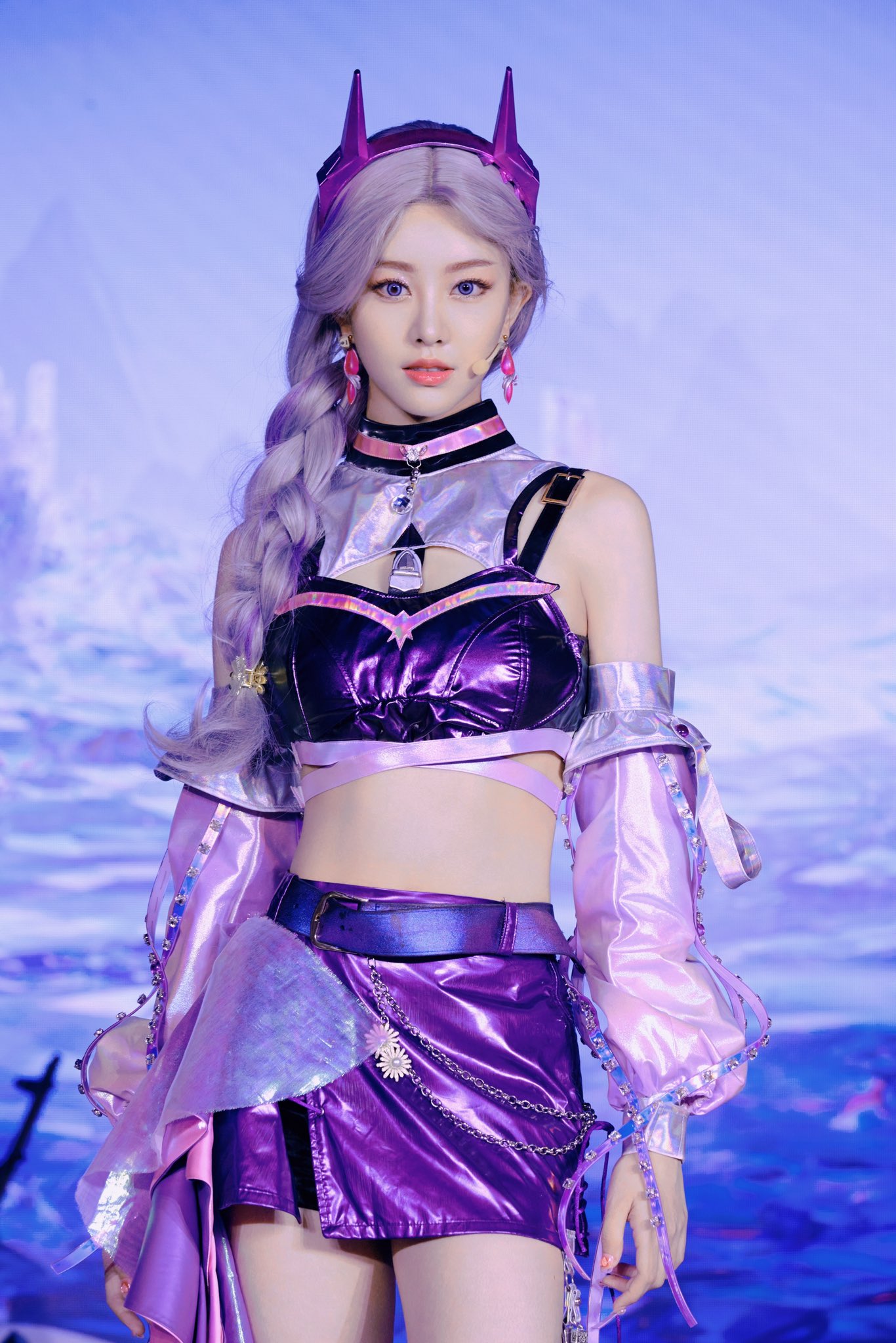 GSNn9AzawAECFKR?format=jpg&name=large