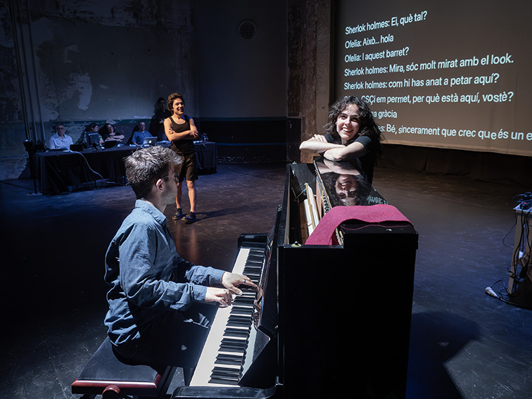 Una gran nit ahir a la <a href="/salabeckett/">Sala Beckett</a> amb quatre grans de la dramatúrgia catalana escrivint a tota màquina i superant tot de proves divertidíssimes.